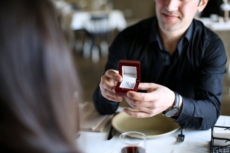 Heiratsantrag im Hotel – Bayerischer Wald, Regensburg & Co. – 3 romantische Orte für den Antrag in Bayern 