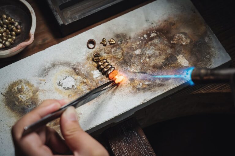 Professionelle Schmuckreparaturen – Hier können Sie Ihre Schmuck Reparatur in Auftrag geben