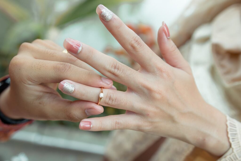 Wie sollte ein Verlobungsring aussehen? - In 3 Schritten zum perfekten Antragsring 5 Verlobungsring Farbe